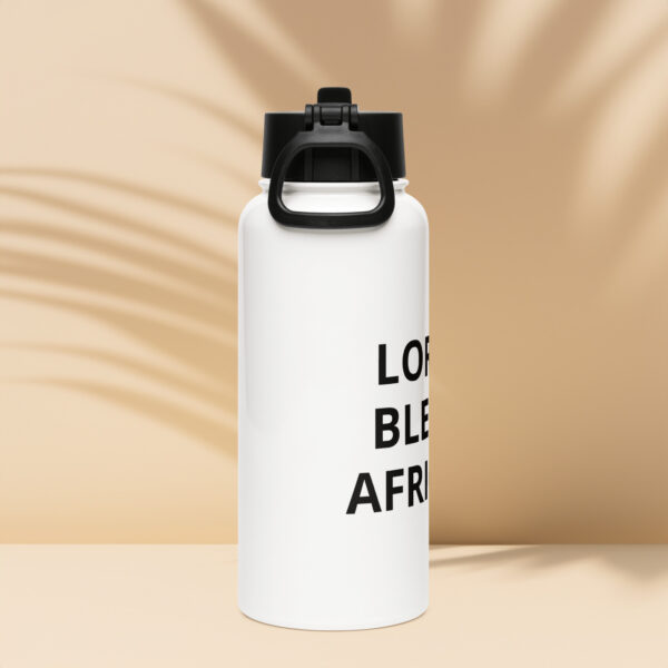 Stainless steel water bottle with a straw lid - Image 2